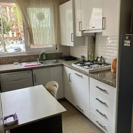 Apartamento 0017 - Uskudar, Central, Cozy And Economic Flat. Estambul